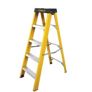 ESCALERA TIJERA 4 PELDAÑOS EN FIBRA DE VIDRIO CAP 150 KILOS USO INDUSTRIAL UDUKE CON PLATAFORMA (HT3181)